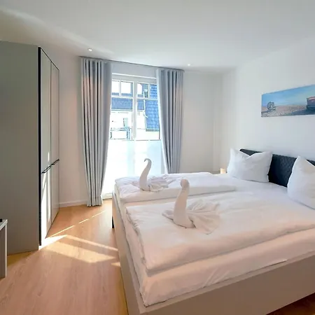 Beatrice In - Wg 8 Mit Balkon Und Kleinem Meerblick 빈츠