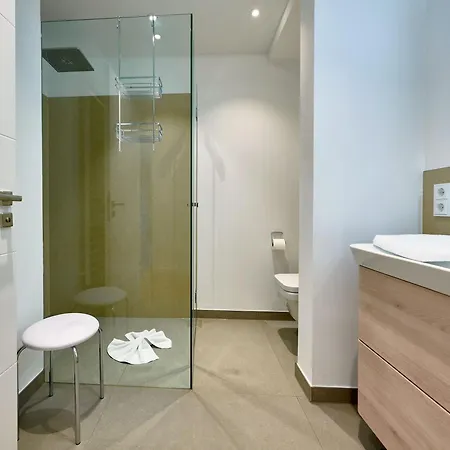 Beatrice In - Wg 8 Mit Balkon Und Kleinem Meerblick * 빈츠