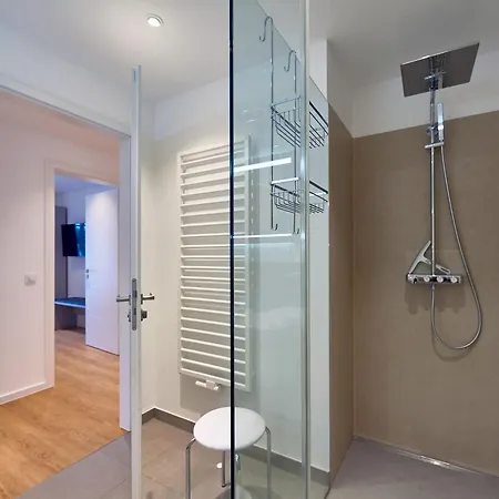 Beatrice In - Wg 8 Mit Balkon Und Kleinem Meerblick Apartment Binz