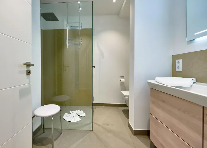 Beatrice In - Wg 8 Mit Balkon Und Kleinem Meerblick * Binz