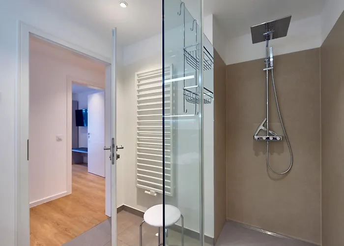 Beatrice In - Wg 8 Mit Balkon Und Kleinem Meerblick Apartament Binz